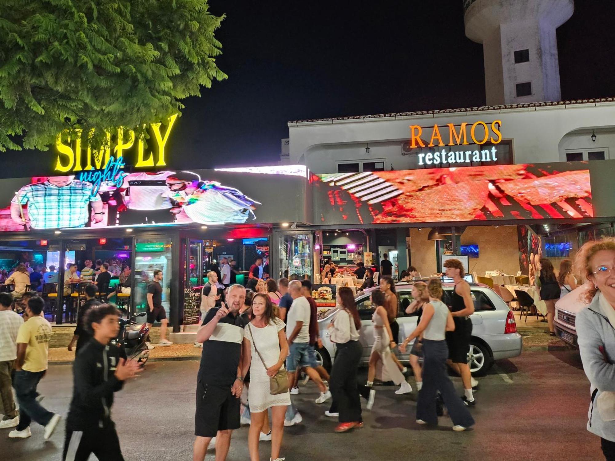 Guest House Casa Ramos On The Strip อัลบูเฟรา ภายนอก รูปภาพ